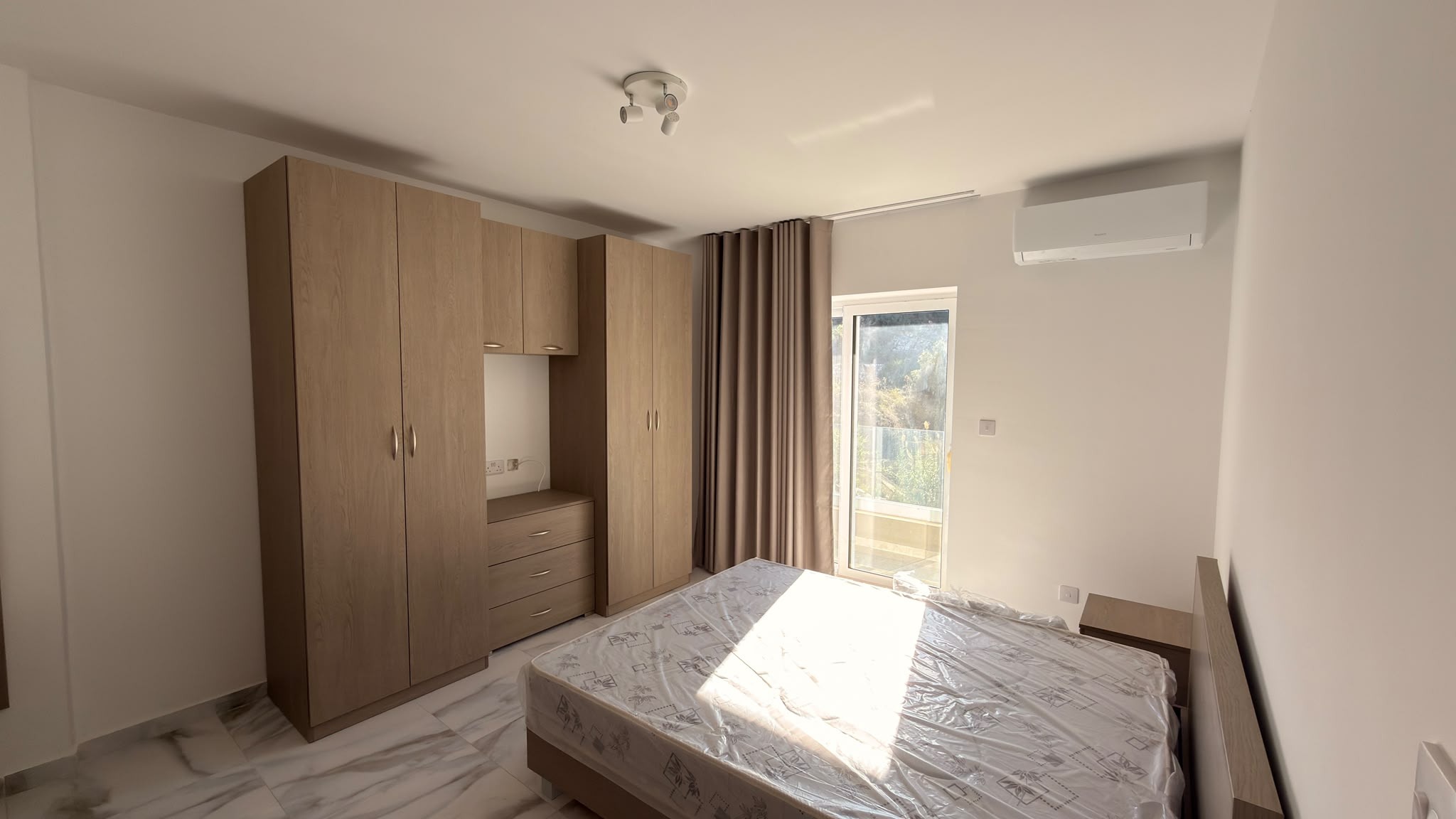 Three-bedroom flat with sea views, St Paul’s Bay, Bedroom 1